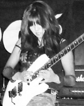 Patricia-Velasco-Guitarra